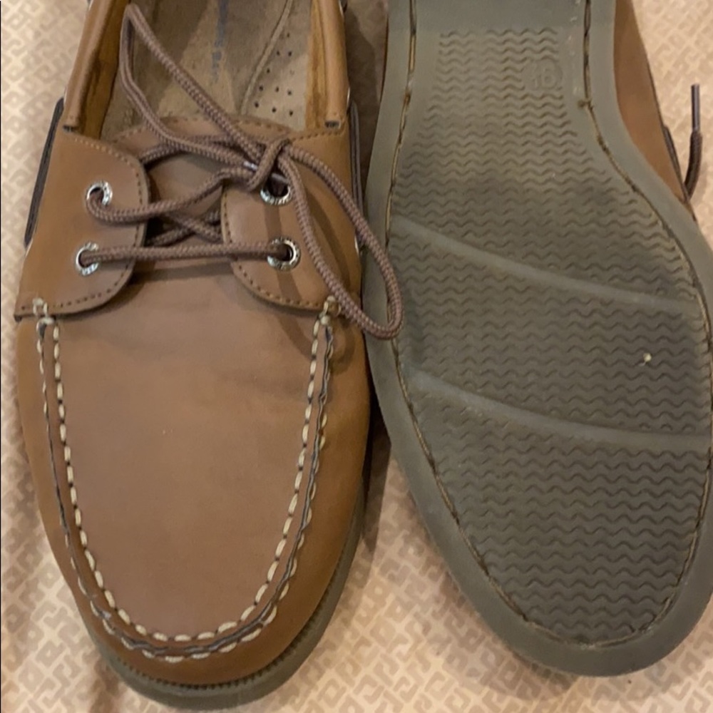 Men’s brown loafer shoes